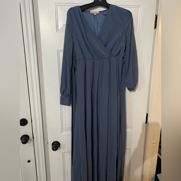 🎉 Host pick 🎉Pinkblush maternity photo shoot gown - Picture 2 of 4